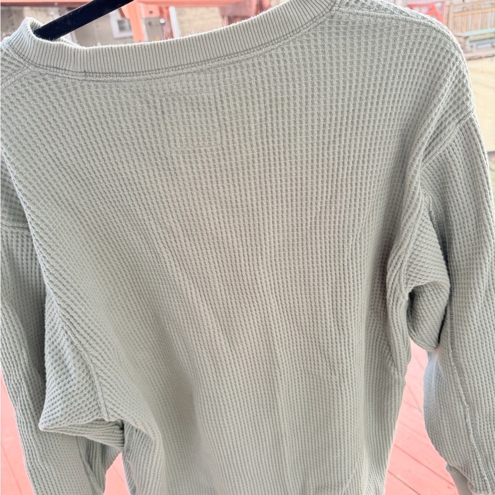 Aerie Light GreenTextured waffle slightly oversized  pullover women’s Medium - Picture 3 of 4